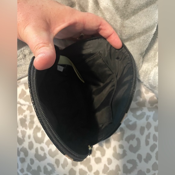 Kate Spade dome pouch - Picture 3 of 5